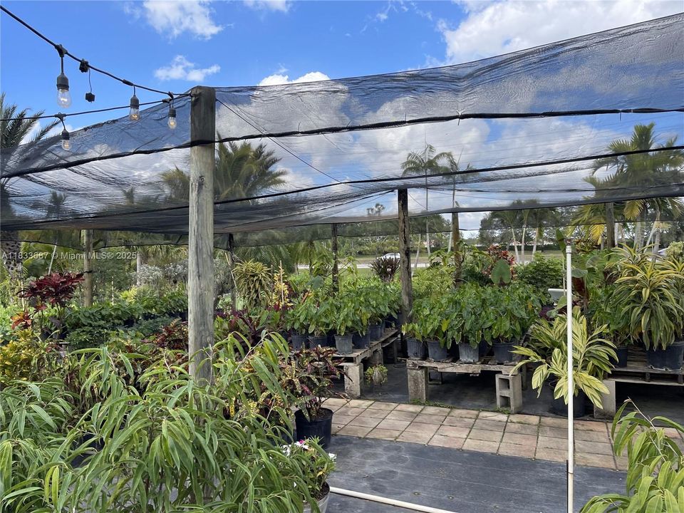 待售: $1,000,000 (1.30 acres)