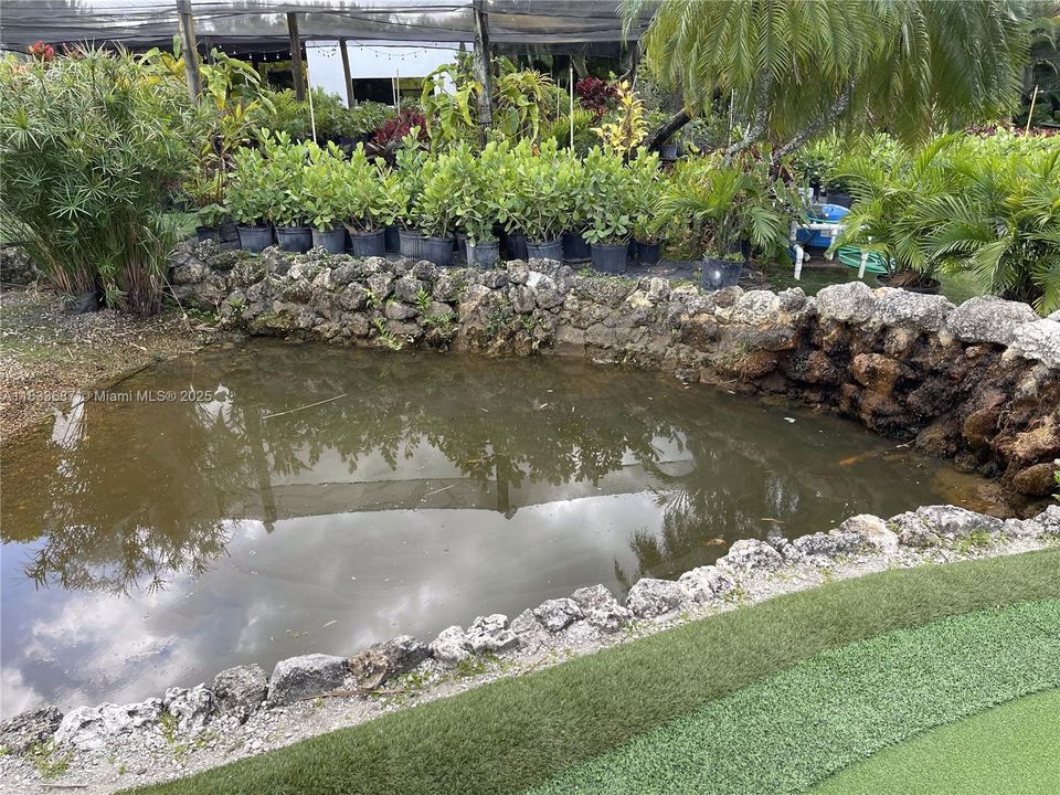 待售: $1,000,000 (1.30 acres)