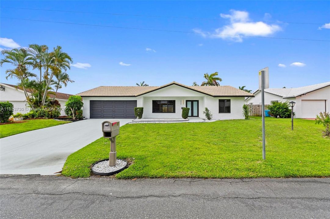 Active With Contract: $769,000 (4 beds, 2 baths, 2241 Square Feet)