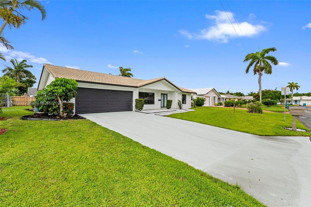 Active With Contract: $769,000 (4 beds, 2 baths, 2241 Square Feet)