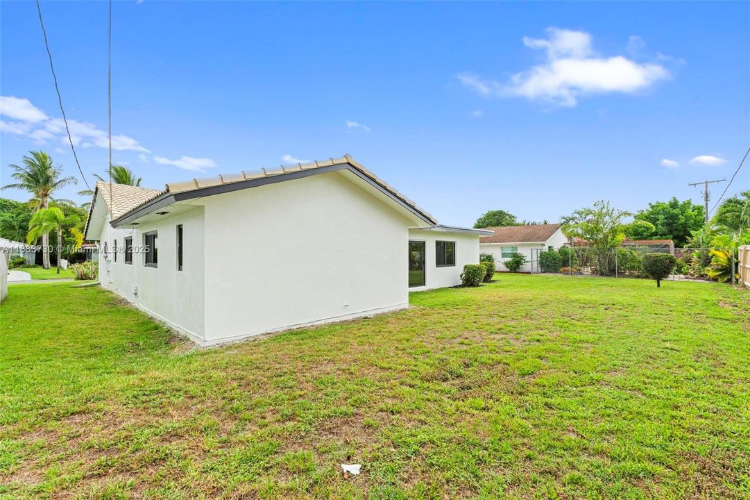 Active With Contract: $769,000 (4 beds, 2 baths, 2241 Square Feet)