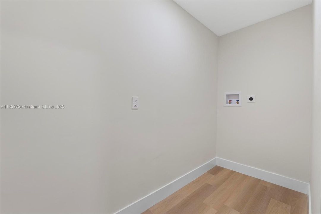 Active With Contract: $769,000 (4 beds, 2 baths, 2241 Square Feet)