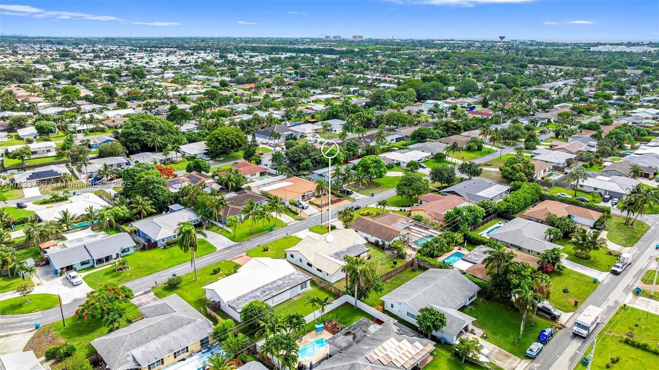Active With Contract: $769,000 (4 beds, 2 baths, 2241 Square Feet)