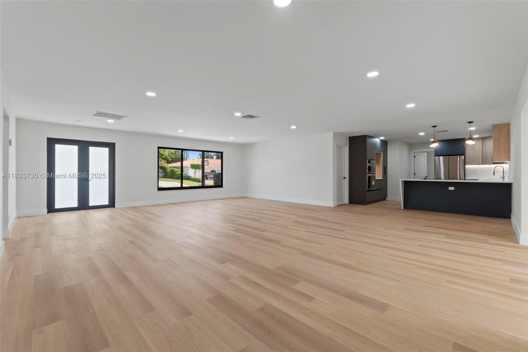 Active With Contract: $769,000 (4 beds, 2 baths, 2241 Square Feet)