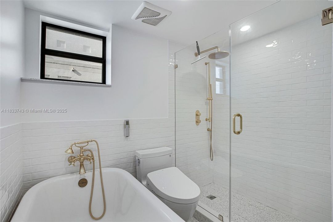 На продажу: $675,000 (2 спален, 1 ванн, 806 Квадратных фут)