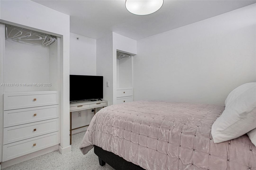 На продажу: $675,000 (2 спален, 1 ванн, 806 Квадратных фут)