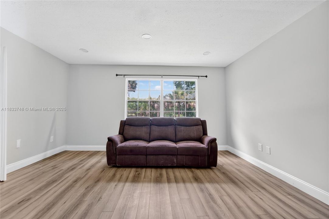 最近租的: $5,000 (3 贝兹, 2 浴室, 1748 平方英尺)