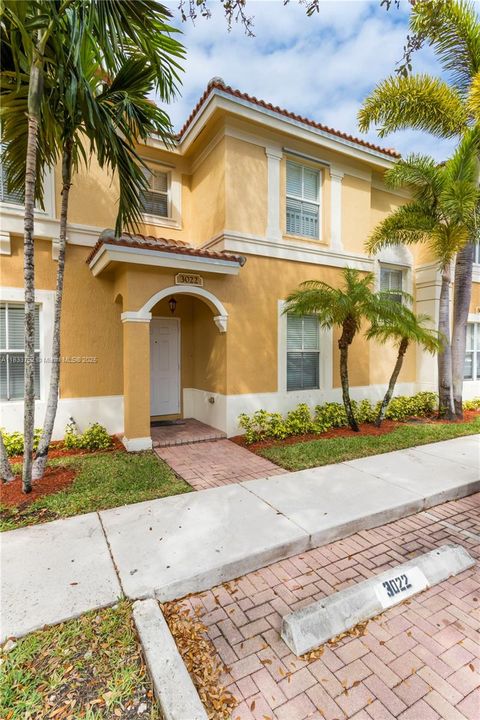 Recently Rented: $3,000 (3 beds, 3 baths, 1270 Square Feet)