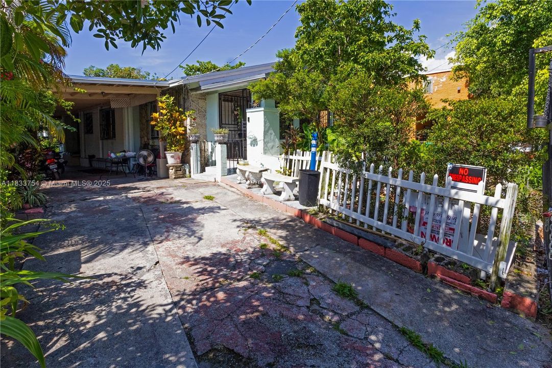 待售: $1,250,000 (2 贝兹, 1 浴室, 1510 平方英尺)