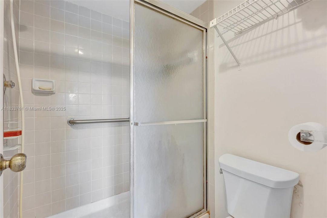 Под контрактом: $90,000 (2 спален, 2 ванн, 790 Квадратных фут)