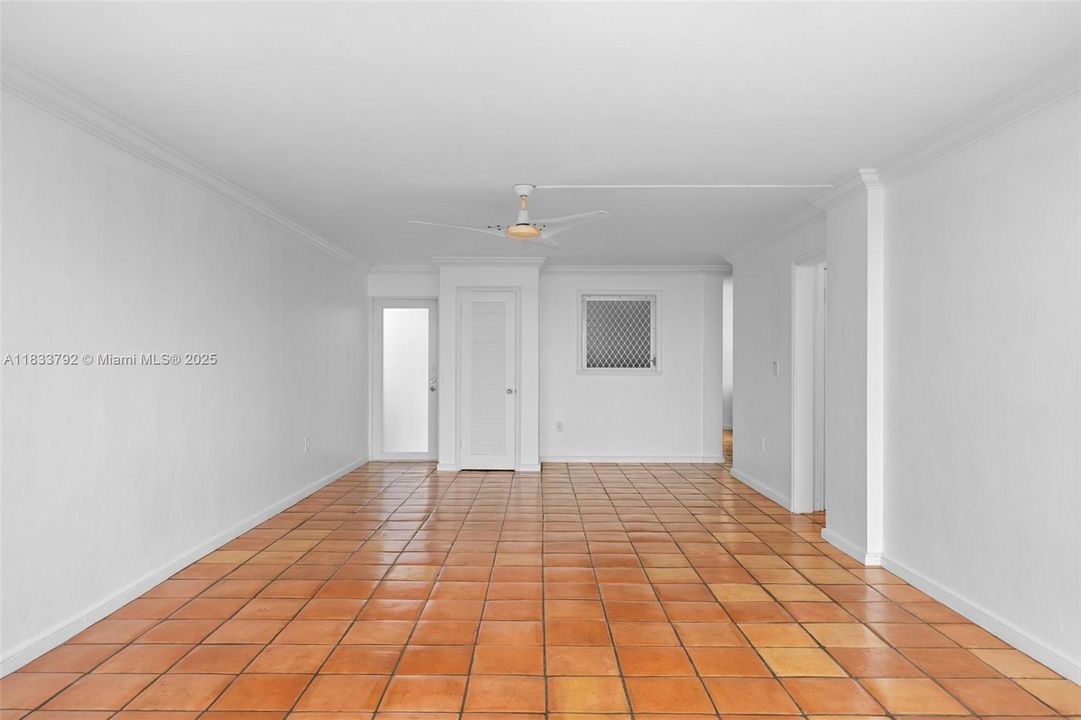 For Sale: $395,000 (1 beds, 1 baths, 1265 Square Feet)