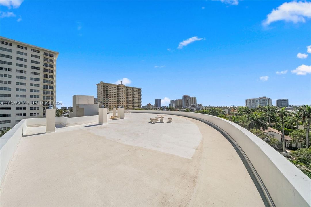 For Sale: $395,000 (1 beds, 1 baths, 1265 Square Feet)