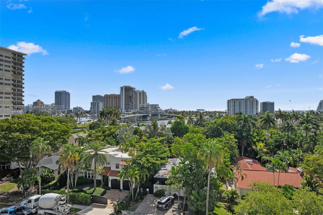 For Sale: $395,000 (1 beds, 1 baths, 1265 Square Feet)