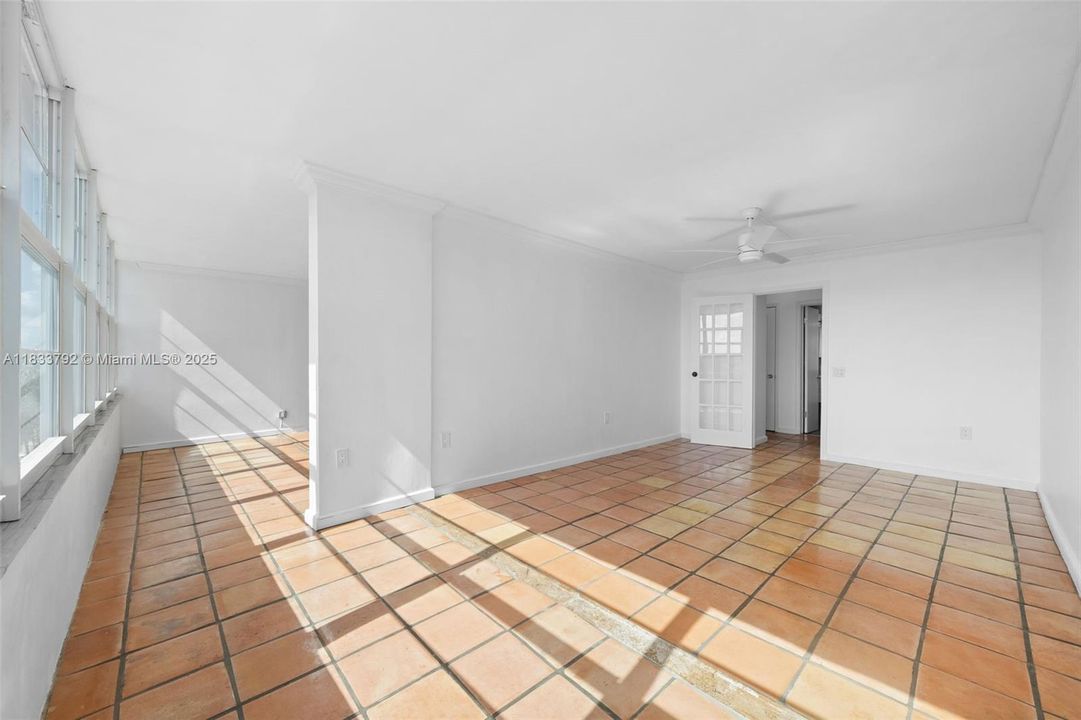 For Sale: $395,000 (1 beds, 1 baths, 1265 Square Feet)