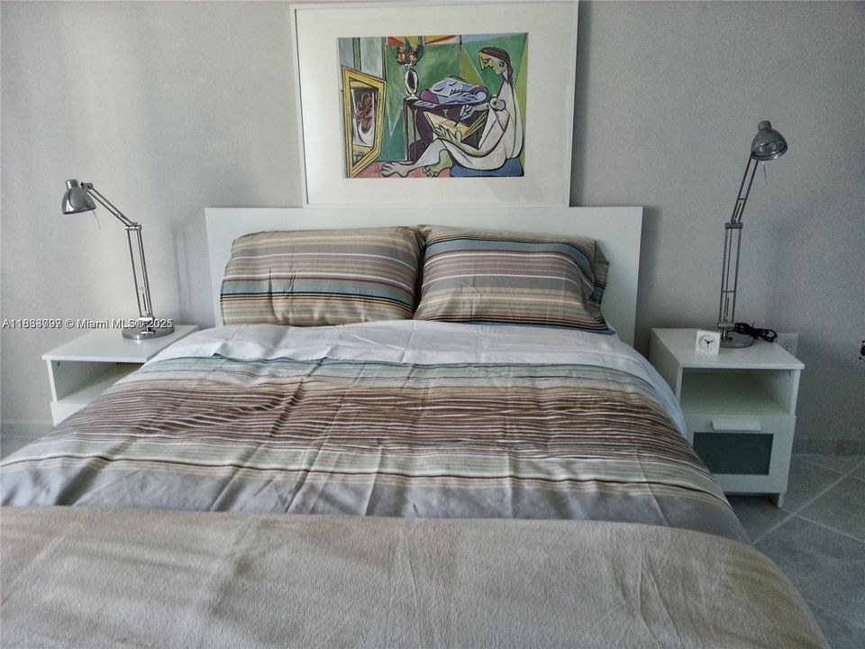 For Rent: $2,300 (2 beds, 2 baths, 858 Square Feet)