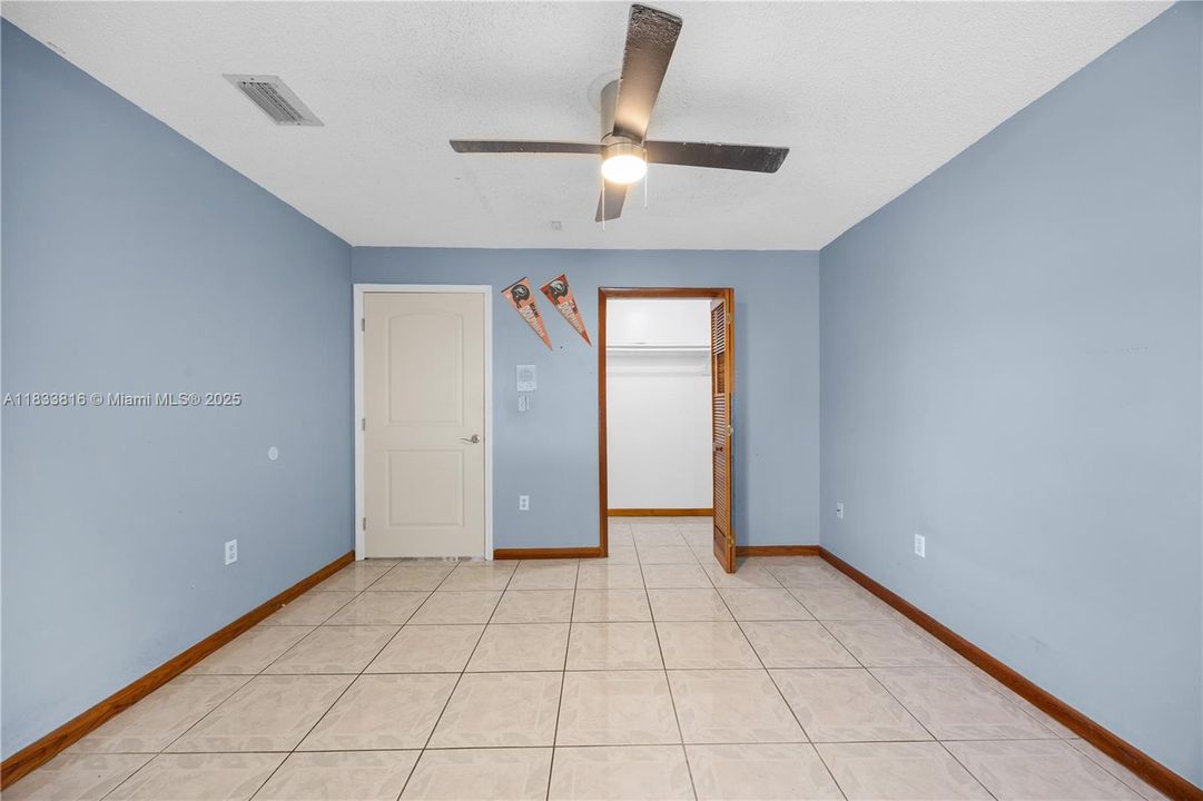 Recently Sold: $933,000 (4 beds, 3 baths, 2824 Square Feet)