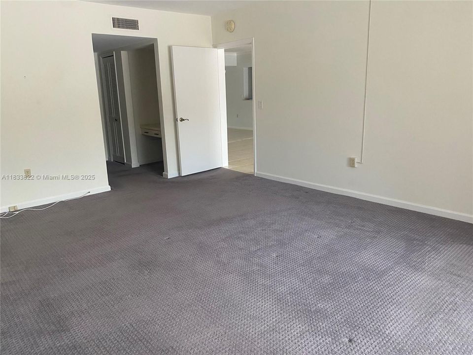 最近租的: $2,100 (2 贝兹, 2 浴室, 1637 平方英尺)