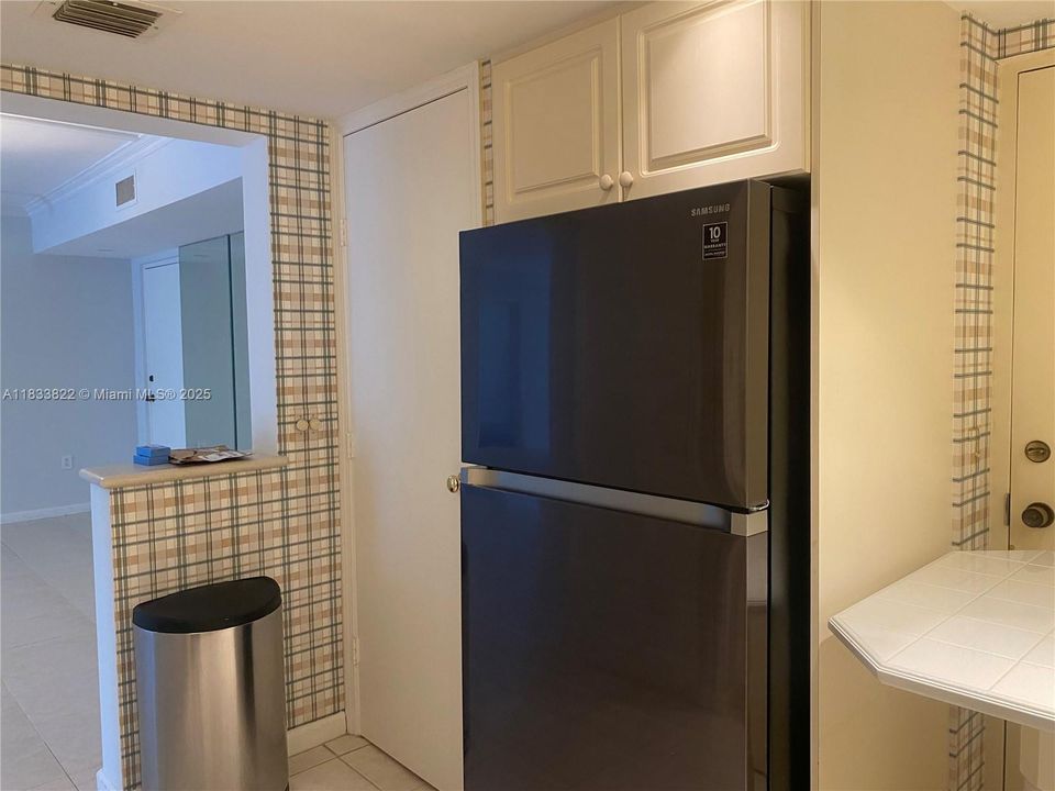 最近租的: $2,100 (2 贝兹, 2 浴室, 1637 平方英尺)