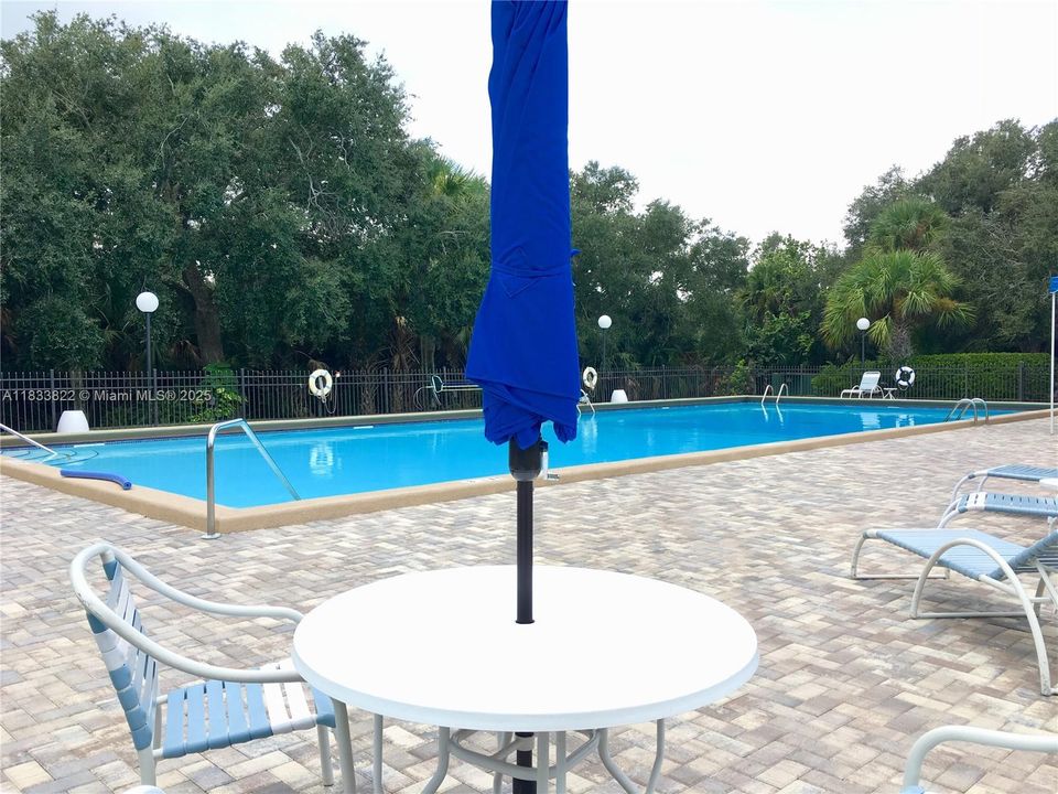 最近租的: $2,100 (2 贝兹, 2 浴室, 1637 平方英尺)