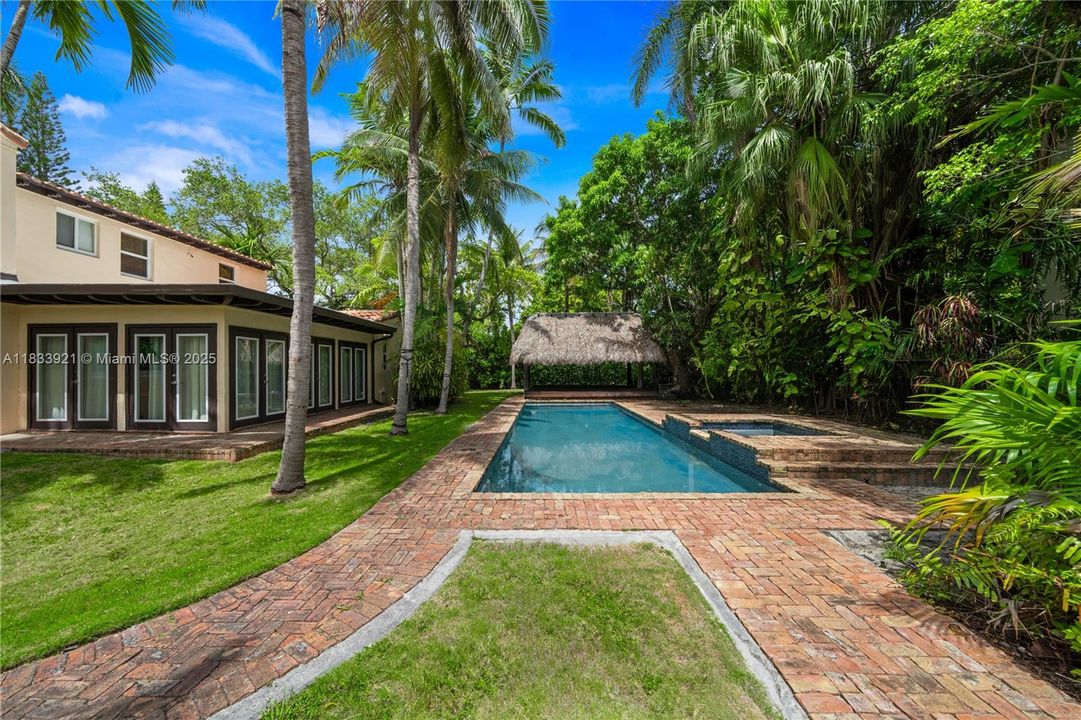 En Venta: $3,700,000 (5 camas, 4 baños, 3626 Pies cuadrados)
