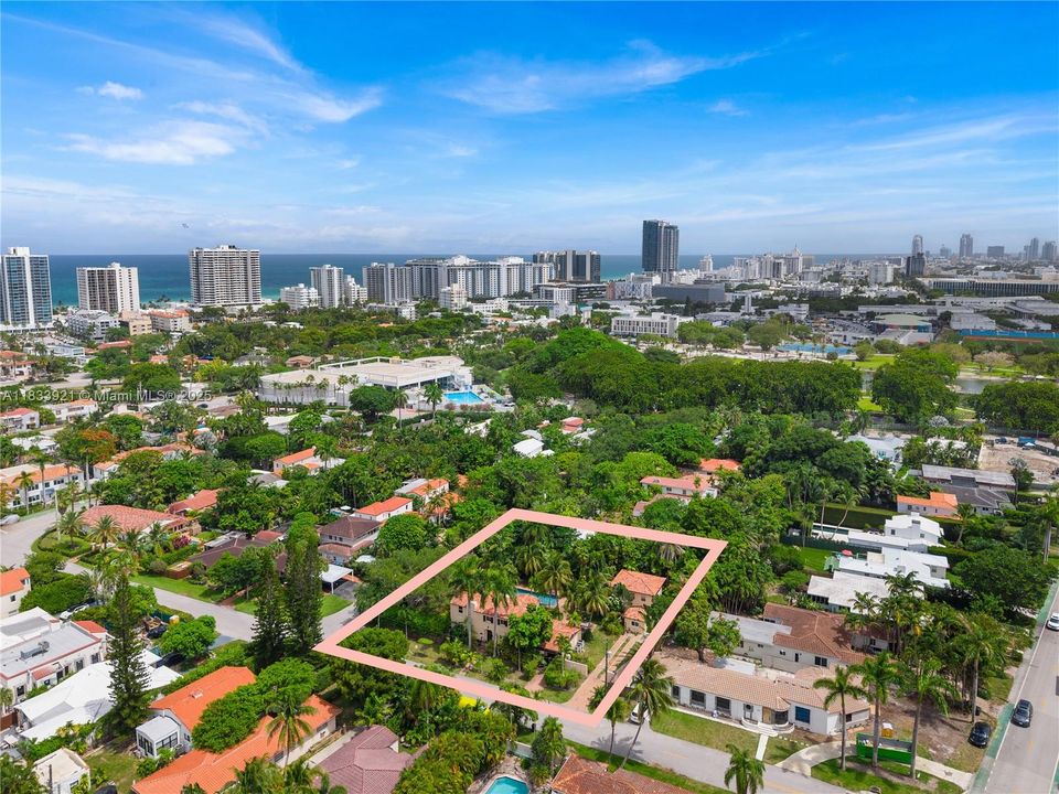 En Venta: $3,700,000 (5 camas, 4 baños, 3626 Pies cuadrados)