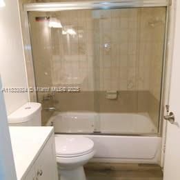 合同活跃: $229,999 (2 贝兹, 2 浴室, 898 平方英尺)