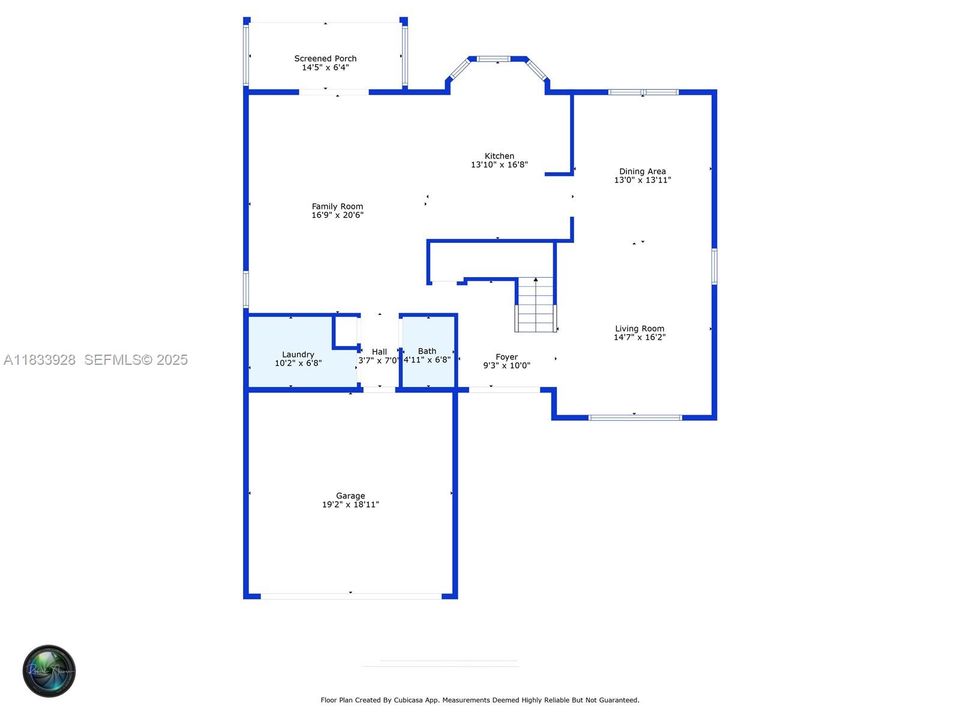 合同活跃: $939,000 (5 贝兹, 3 浴室, 2730 平方英尺)