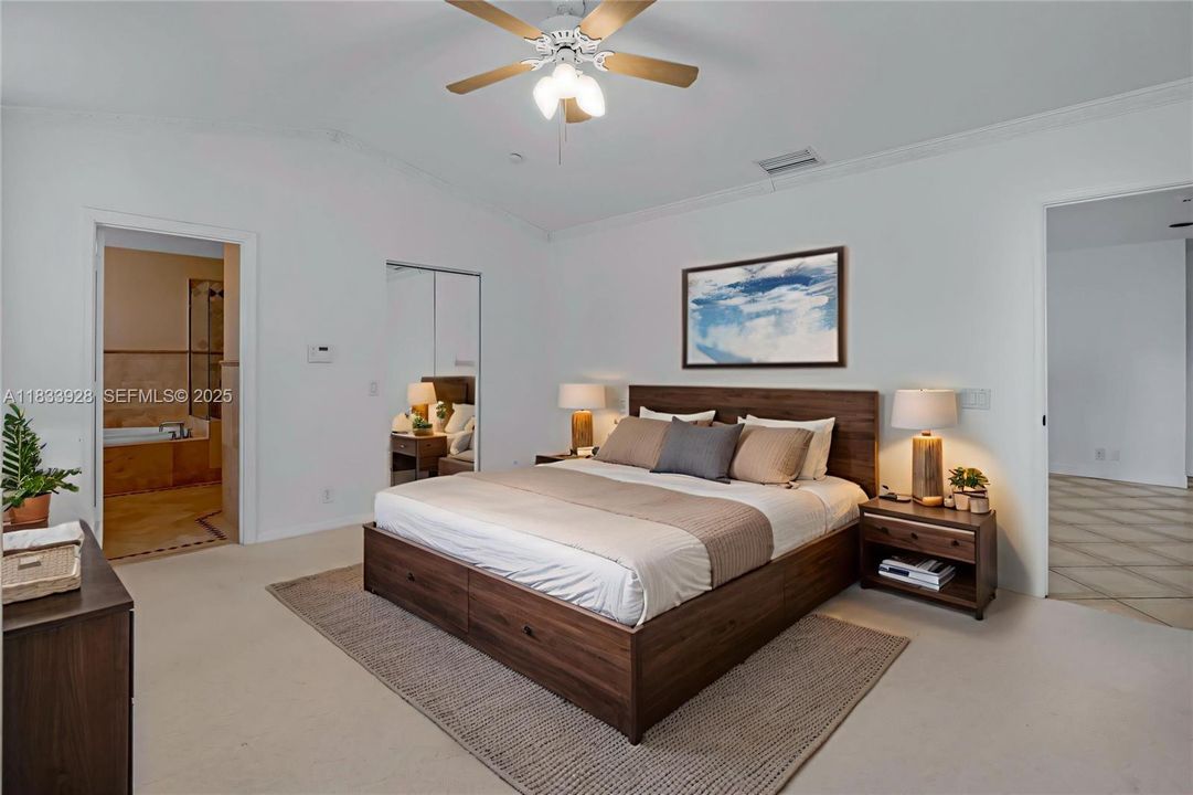 合同活跃: $939,000 (5 贝兹, 3 浴室, 2730 平方英尺)