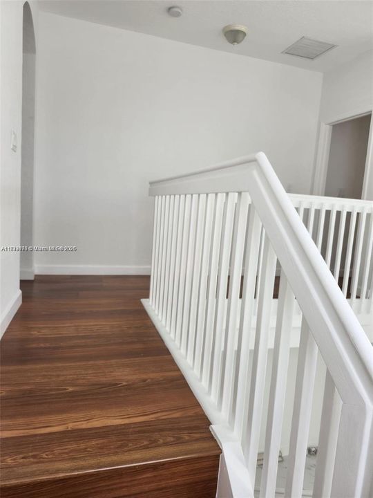 На продажу: $725,000 (3 спален, 2 ванн, 2014 Квадратных фут)