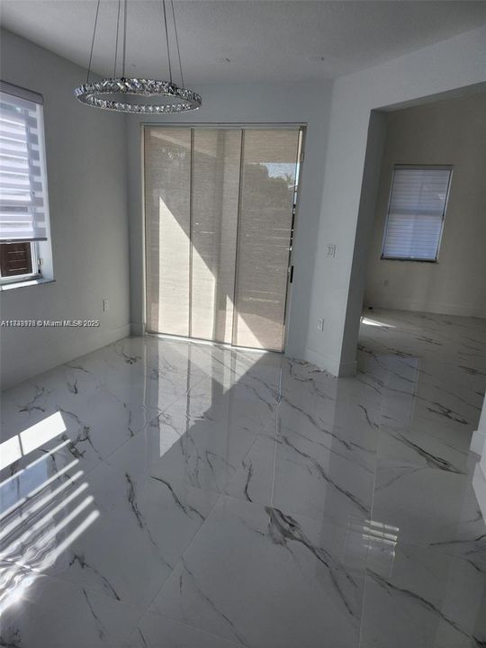 На продажу: $725,000 (3 спален, 2 ванн, 2014 Квадратных фут)