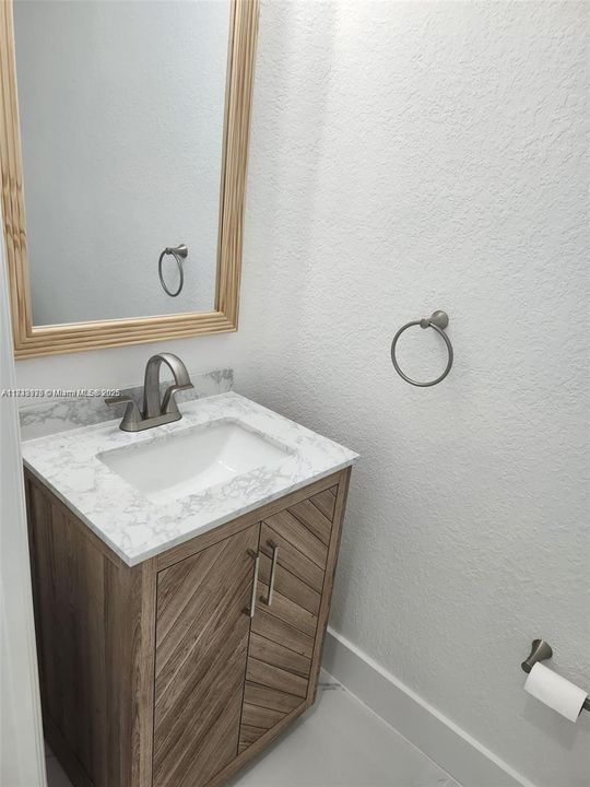 На продажу: $725,000 (3 спален, 2 ванн, 2014 Квадратных фут)