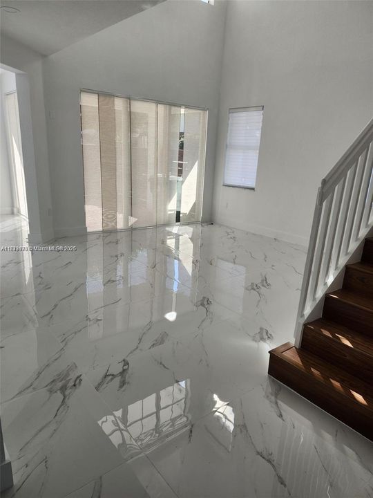 На продажу: $725,000 (3 спален, 2 ванн, 2014 Квадратных фут)