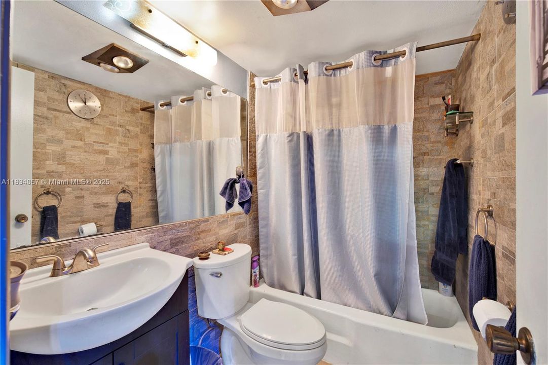 Recently Sold: $150,000 (1 beds, 1 baths, 750 Square Feet)