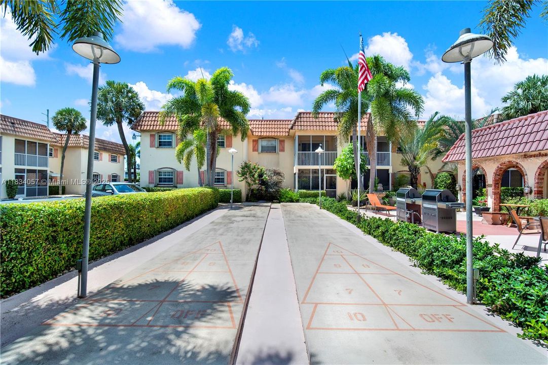 Recently Sold: $150,000 (1 beds, 1 baths, 750 Square Feet)