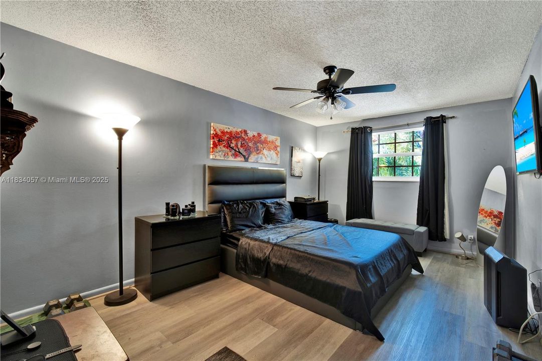 Recently Sold: $150,000 (1 beds, 1 baths, 750 Square Feet)