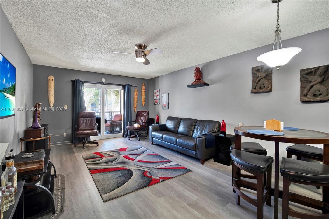 Recently Sold: $150,000 (1 beds, 1 baths, 750 Square Feet)