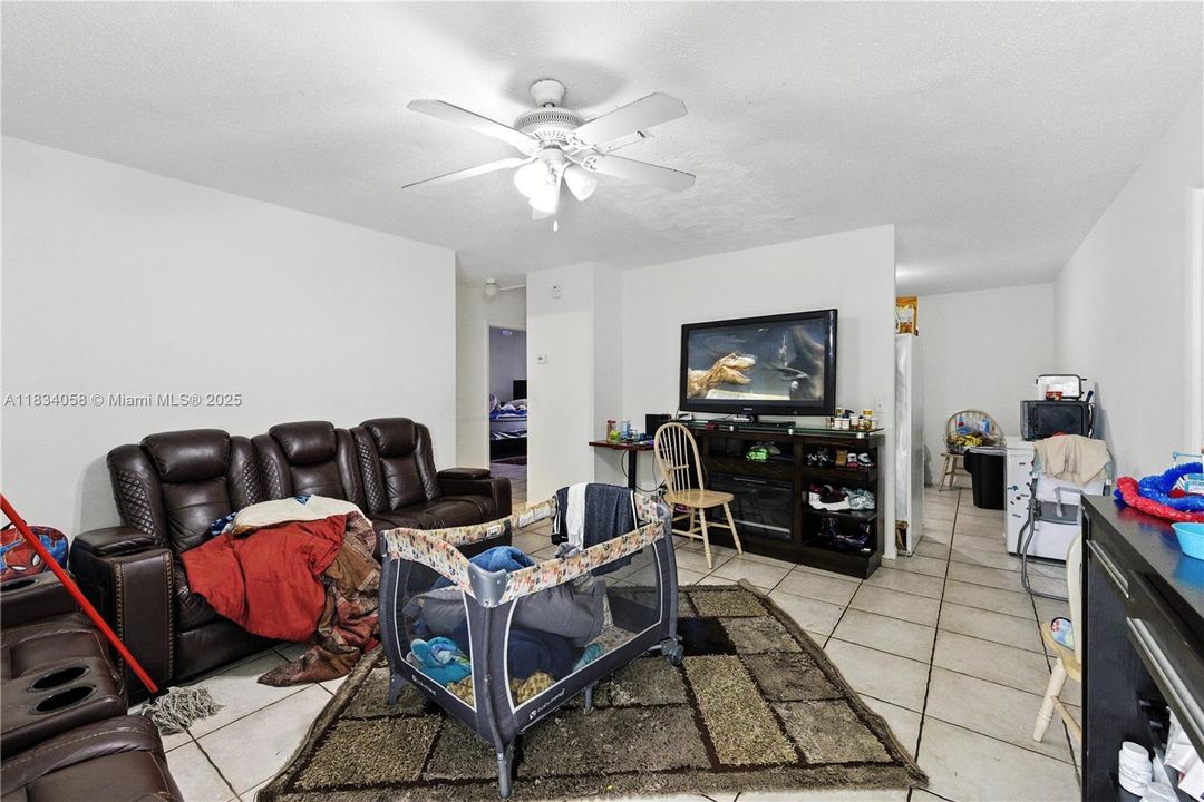 待售: $1,050,000 (0 贝兹, 0 浴室, 2548 平方英尺)