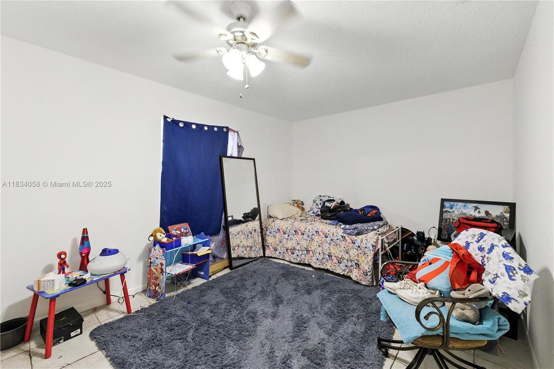 待售: $1,050,000 (0 贝兹, 0 浴室, 2548 平方英尺)