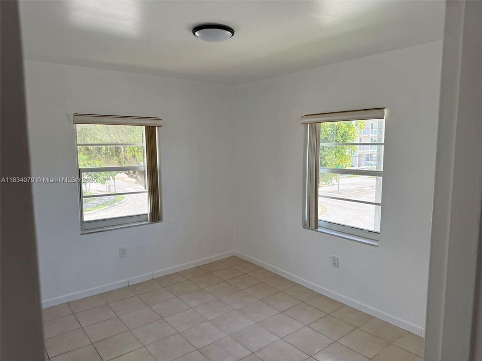 En Venta: $262,500 (2 camas, 1 baños, 725 Pies cuadrados)