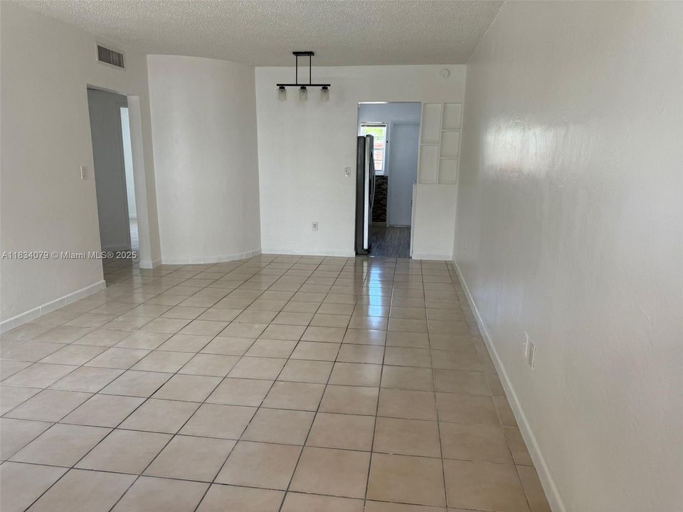 En Venta: $262,500 (2 camas, 1 baños, 725 Pies cuadrados)