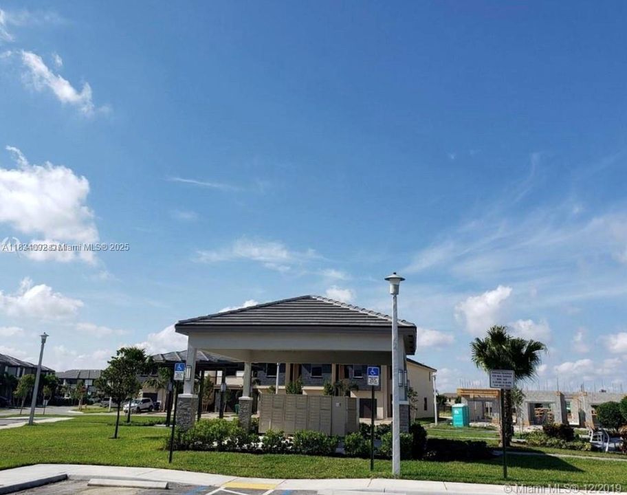 En Venta: $575,000 (3 camas, 2 baños, 1692 Pies cuadrados)