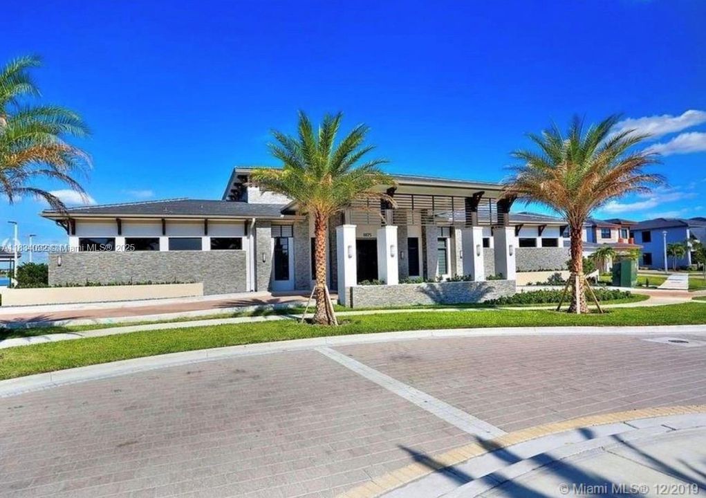 En Venta: $575,000 (3 camas, 2 baños, 1692 Pies cuadrados)