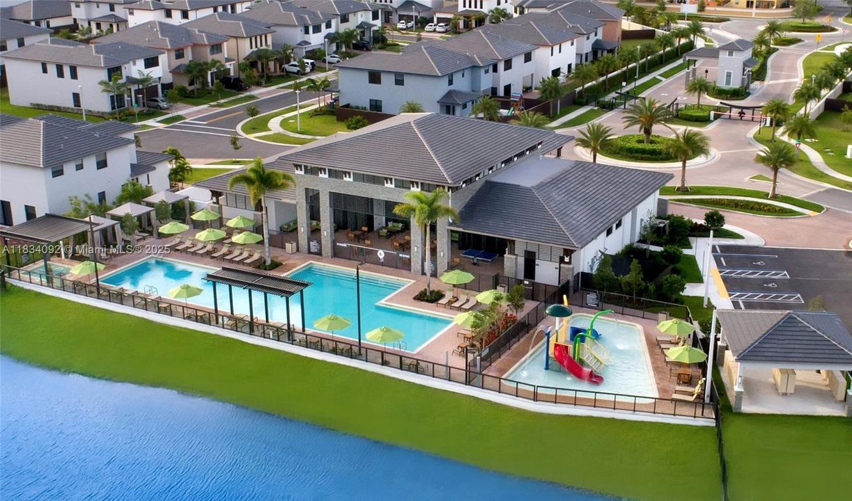 En Venta: $575,000 (3 camas, 2 baños, 1692 Pies cuadrados)