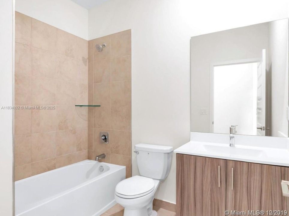 En Venta: $575,000 (3 camas, 2 baños, 1692 Pies cuadrados)