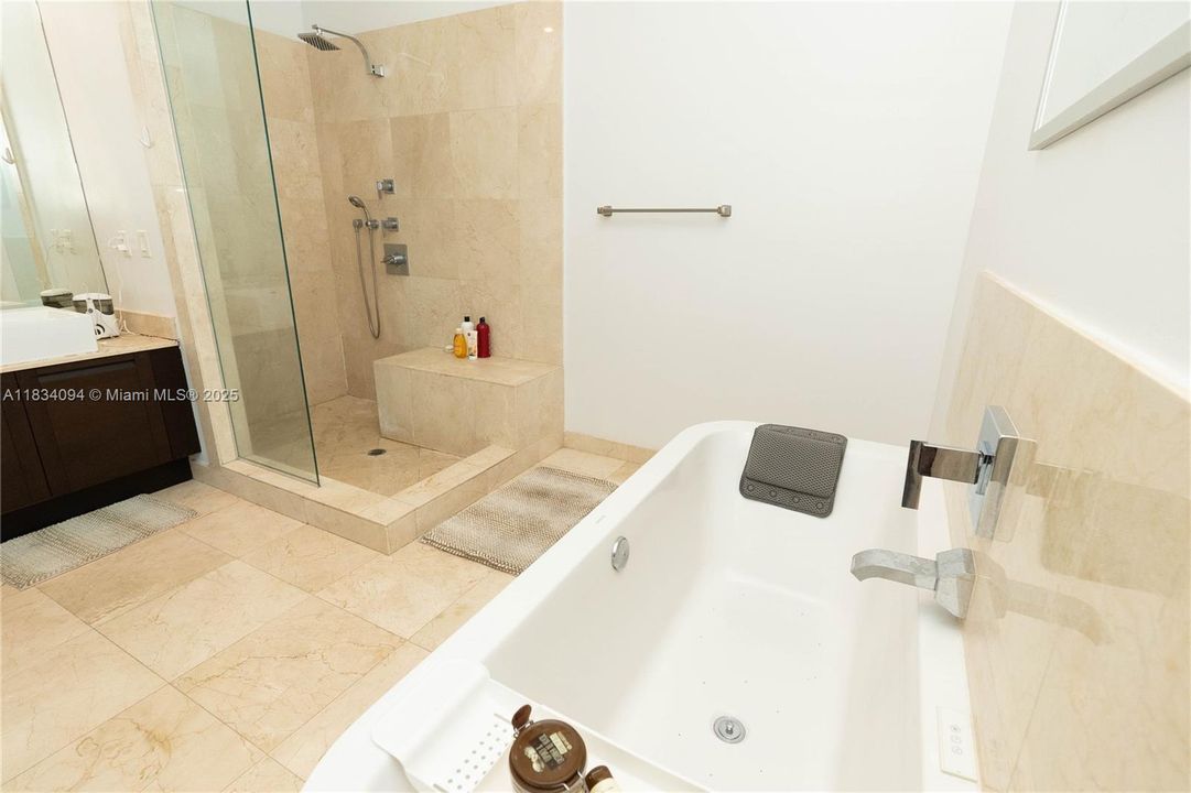 For Sale: $1,099,000 (3 beds, 2 baths, 1648 Square Feet)