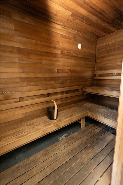 For Sale: $1,099,000 (3 beds, 2 baths, 1648 Square Feet)