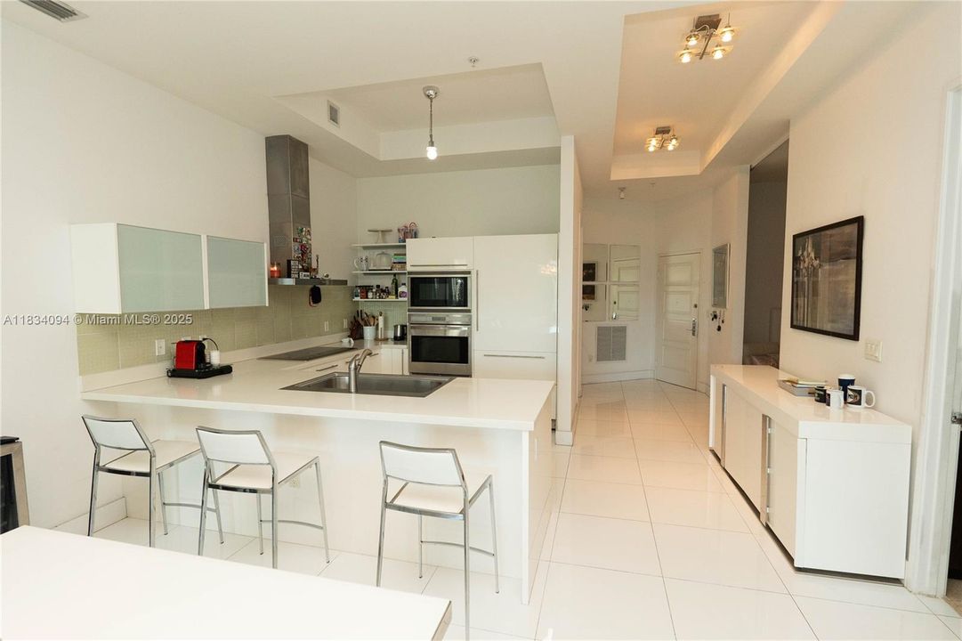 For Sale: $1,099,000 (3 beds, 2 baths, 1648 Square Feet)