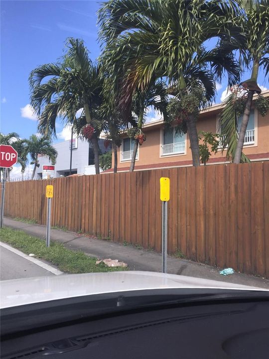 Activo con contrato: $249,900 (2 camas, 1 baños, 930 Pies cuadrados)