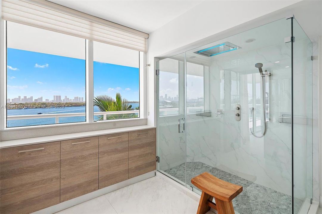 En Venta: $6,700,000 (4 camas, 4 baños, 4078 Pies cuadrados)