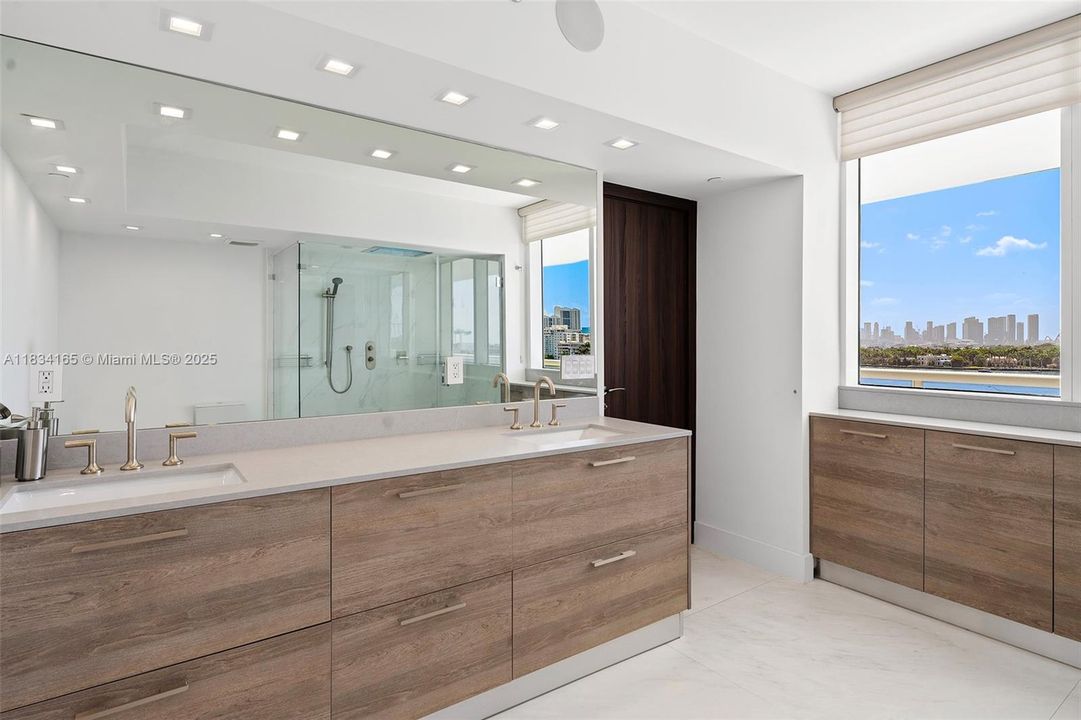 En Venta: $6,700,000 (4 camas, 4 baños, 4078 Pies cuadrados)